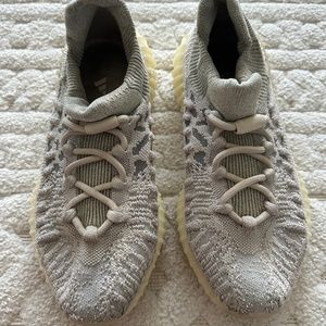 YEEZY ADIDAS boost sneaker authentic sz 6 men 8 women
